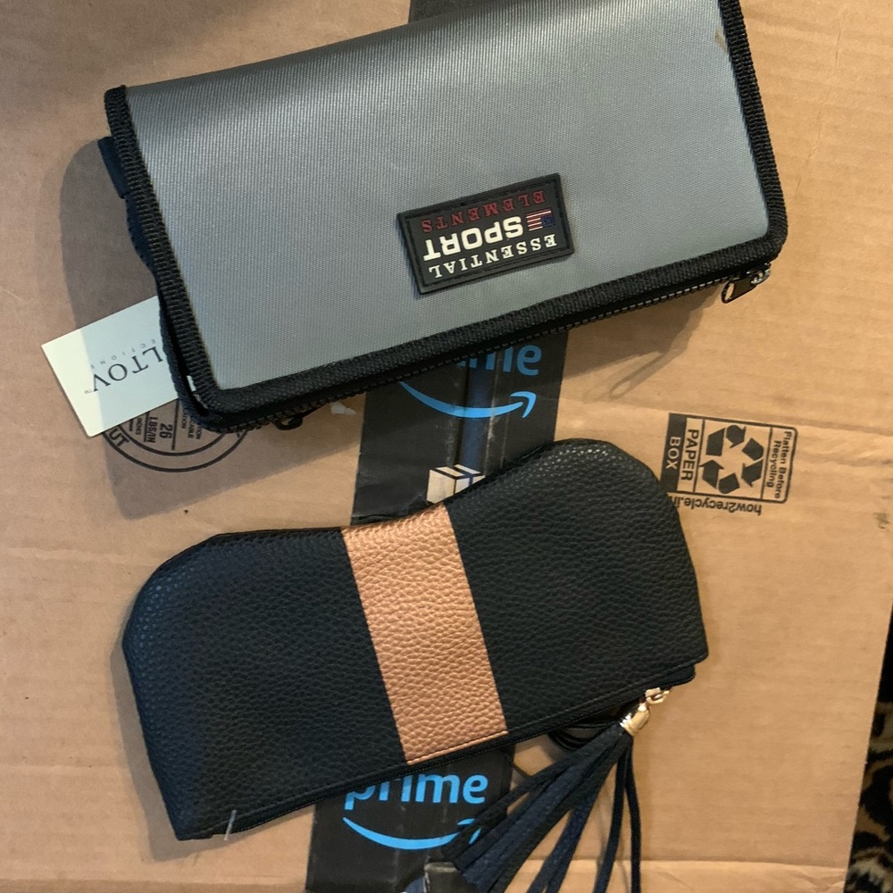 NWT fashion wallet and wristlet